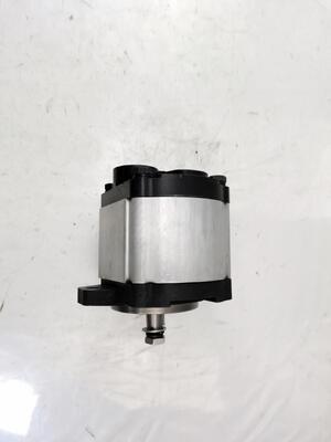 Гидравлический насос 20K-60-31182 Высококачественные материалы из железа и алюминия Ассортимент для строительной техники Фабрика поставок Гидравлические запасные части